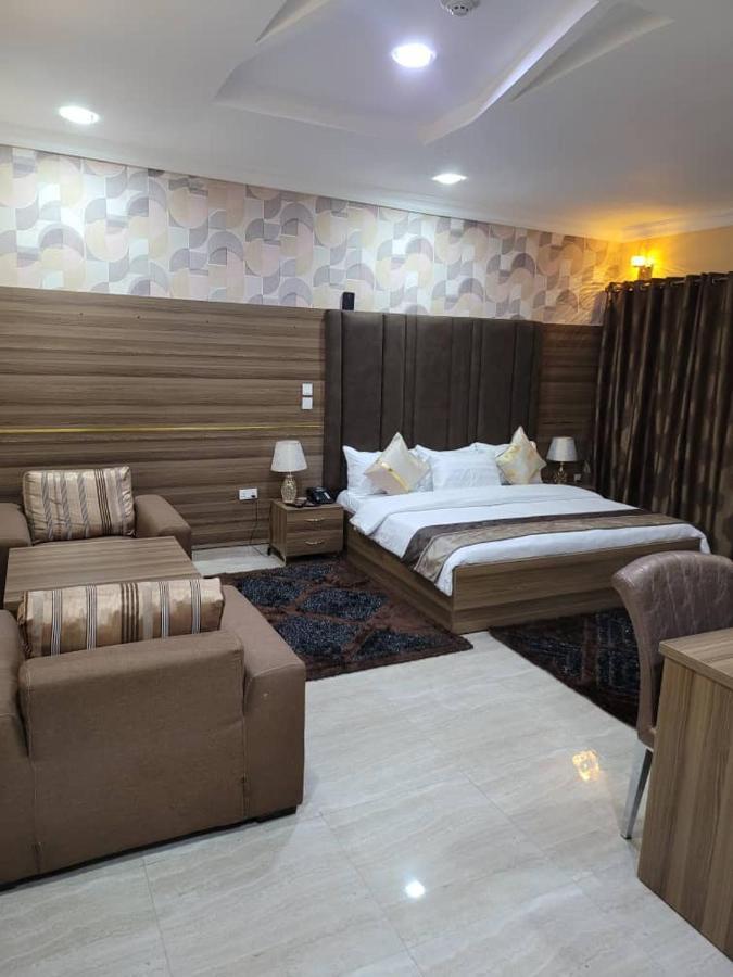 Fawzy Hotel 이바단 외부 사진