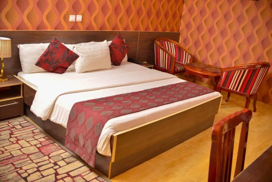 Fawzy Hotel 이바단 외부 사진