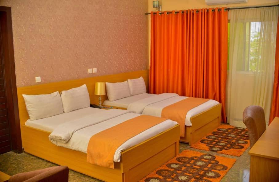 Fawzy Hotel 이바단 외부 사진