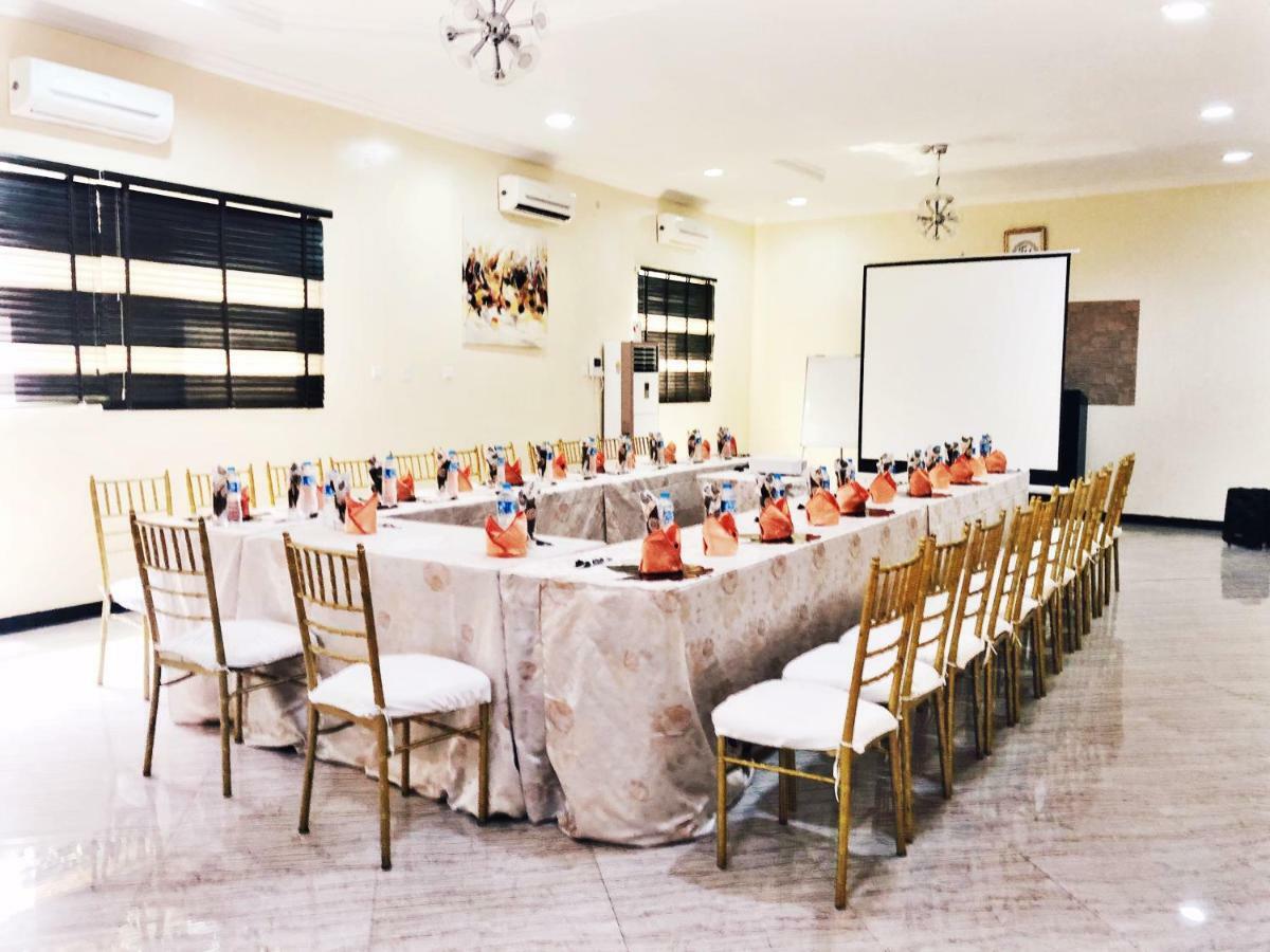 Fawzy Hotel 이바단 외부 사진