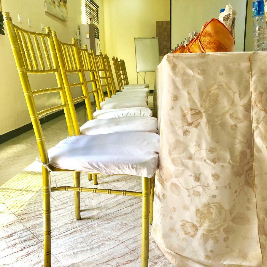 Fawzy Hotel 이바단 외부 사진